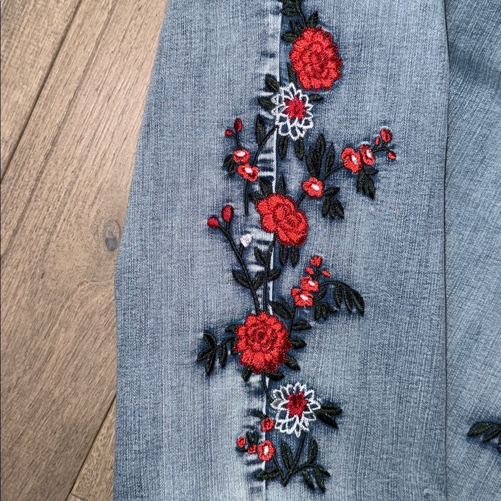9th & Main Floral Embroidered Stretch Straight Jeans - Picture 3 of 6